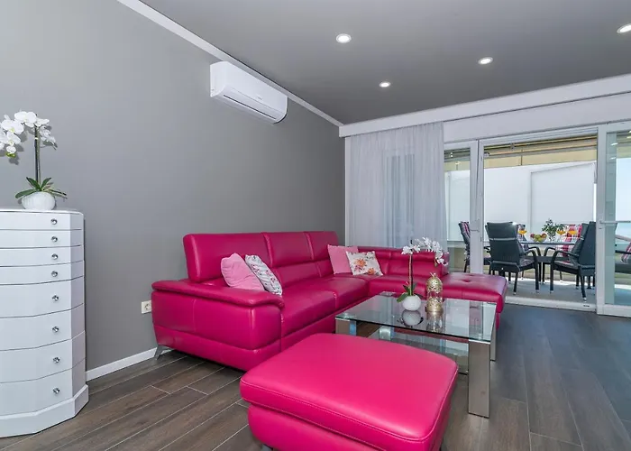 Luxury Purple Summer Sea View Daire